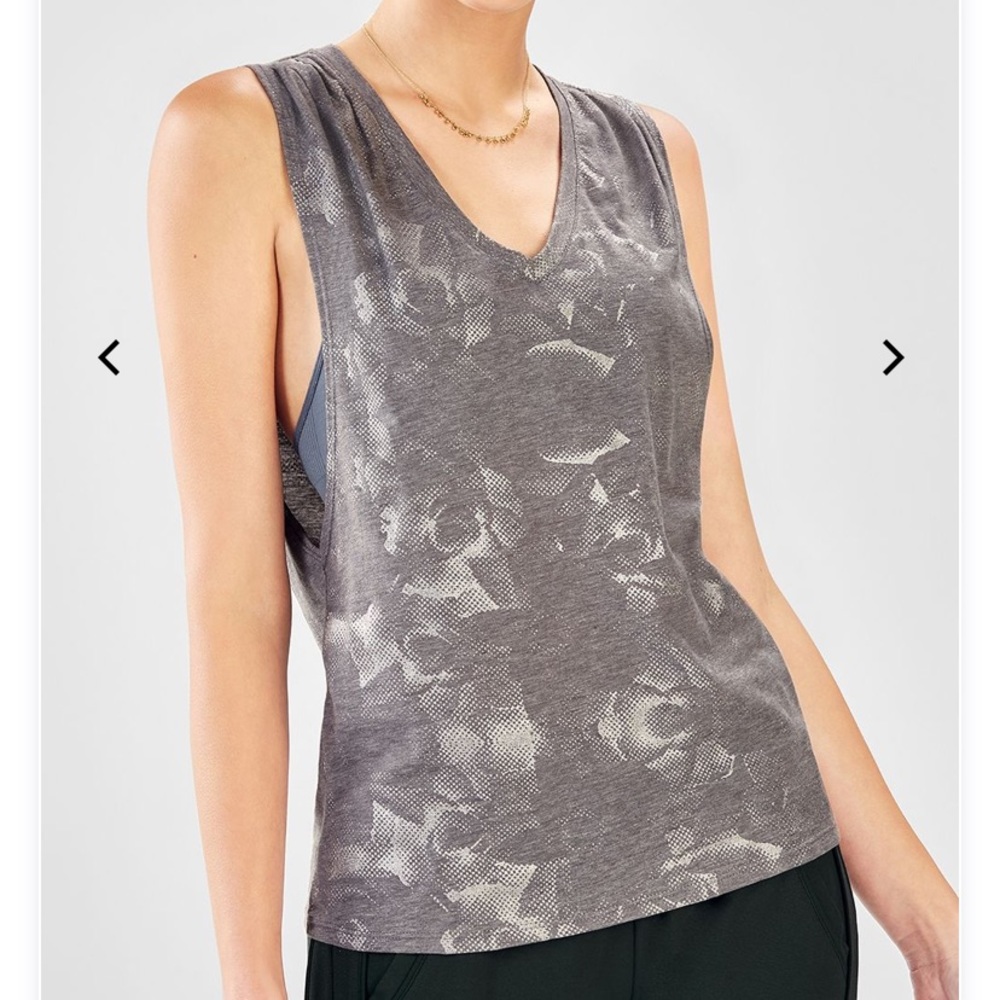 Fabletics NWOT Taryn v-neck sleeveless tank